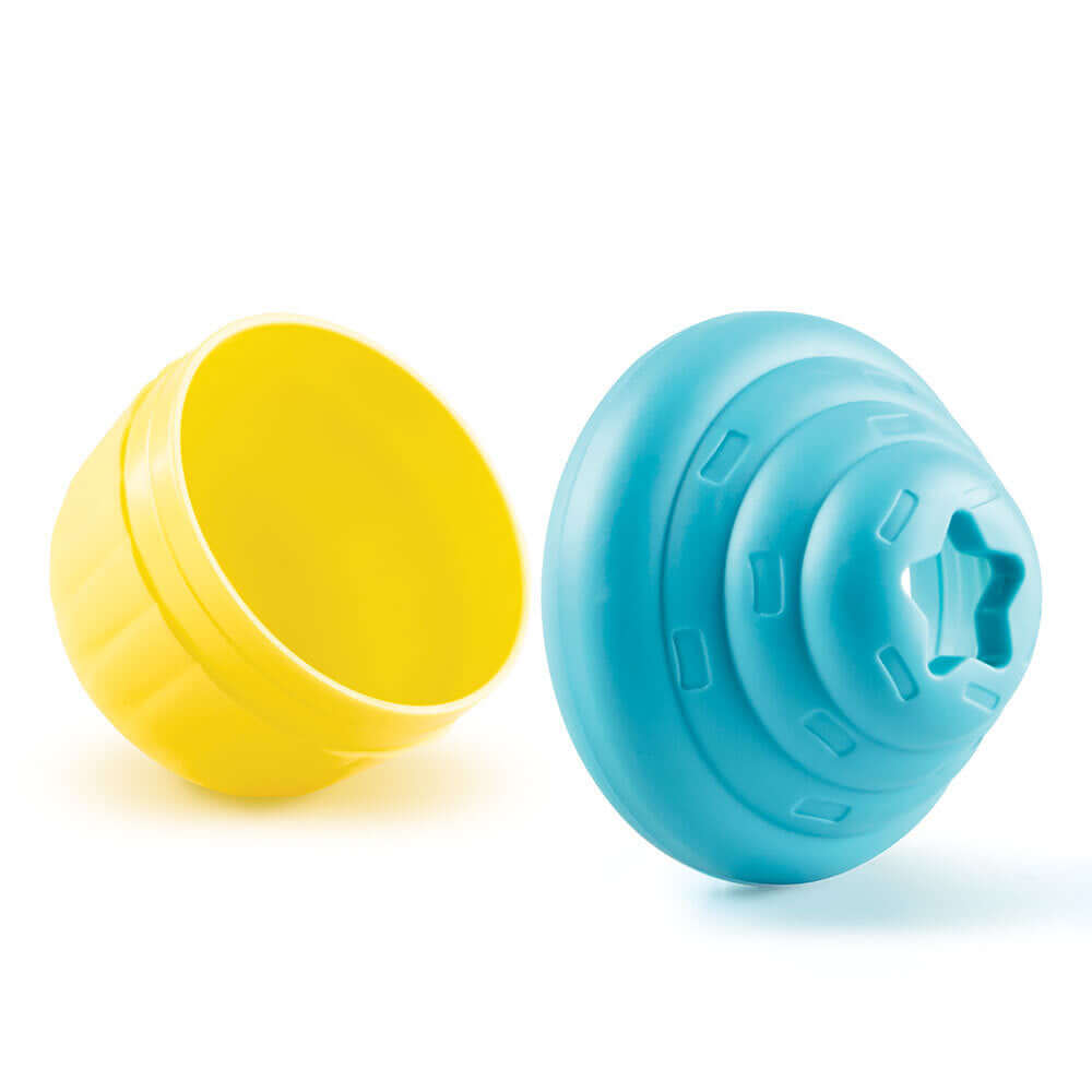 Brightkins Small Cupcake Jutalomfalat Adagoló in fun yellow and blue, perfect for storing and dispensing your pet's favorite treats.